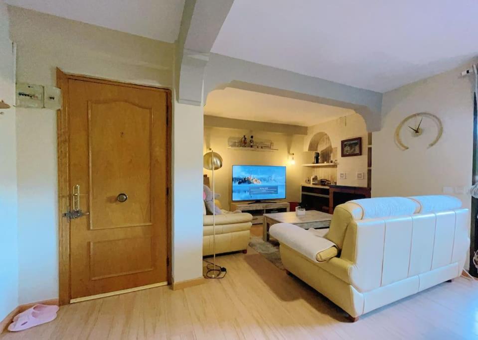 Apartamento De Lujo Vergel Suite San Martín de Valdeiglesias Εξωτερικό φωτογραφία